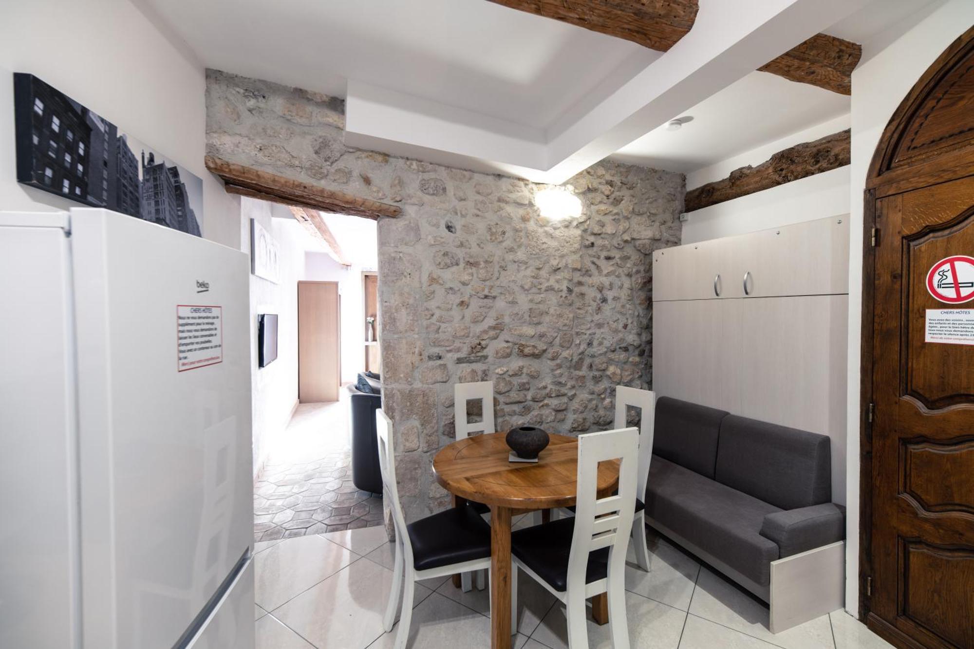 Studio Du Couvent Des Carmes Narbonne Exterior photo
